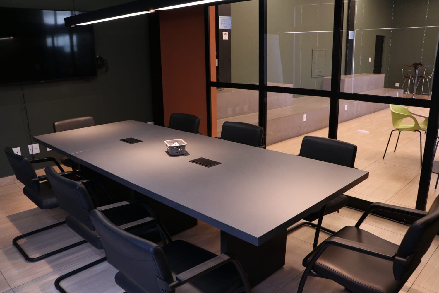 Sala de reunião equipada